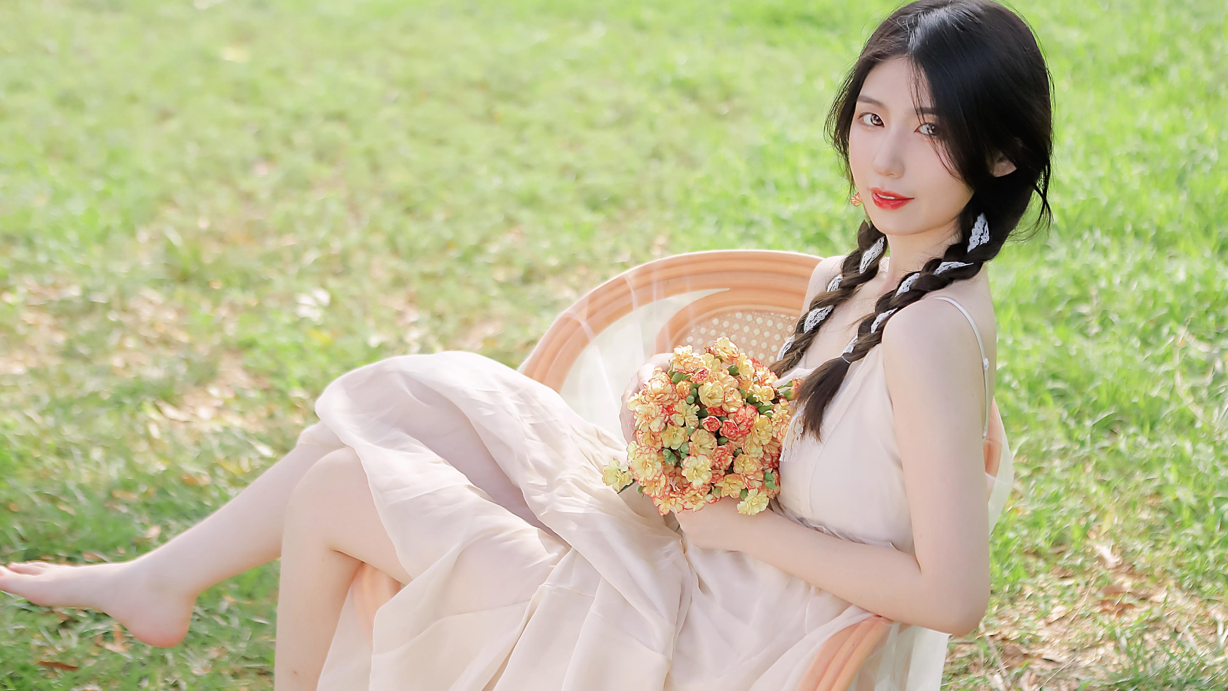 习近平就尼日利亚前总统布哈里逝世向尼日利亚总统提努布致唁电